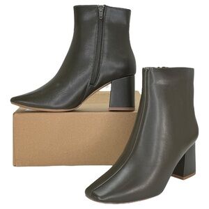 Journee Collection Haylinn Olive Green Faux Leather Womens Ankle Boots Size 6M